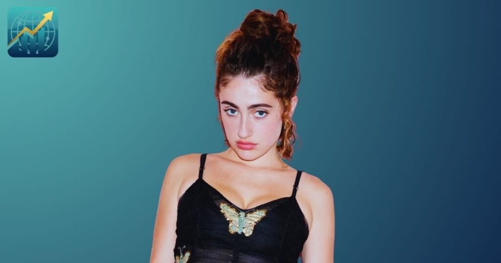 Rachel Sennott Personal Life & Relationships